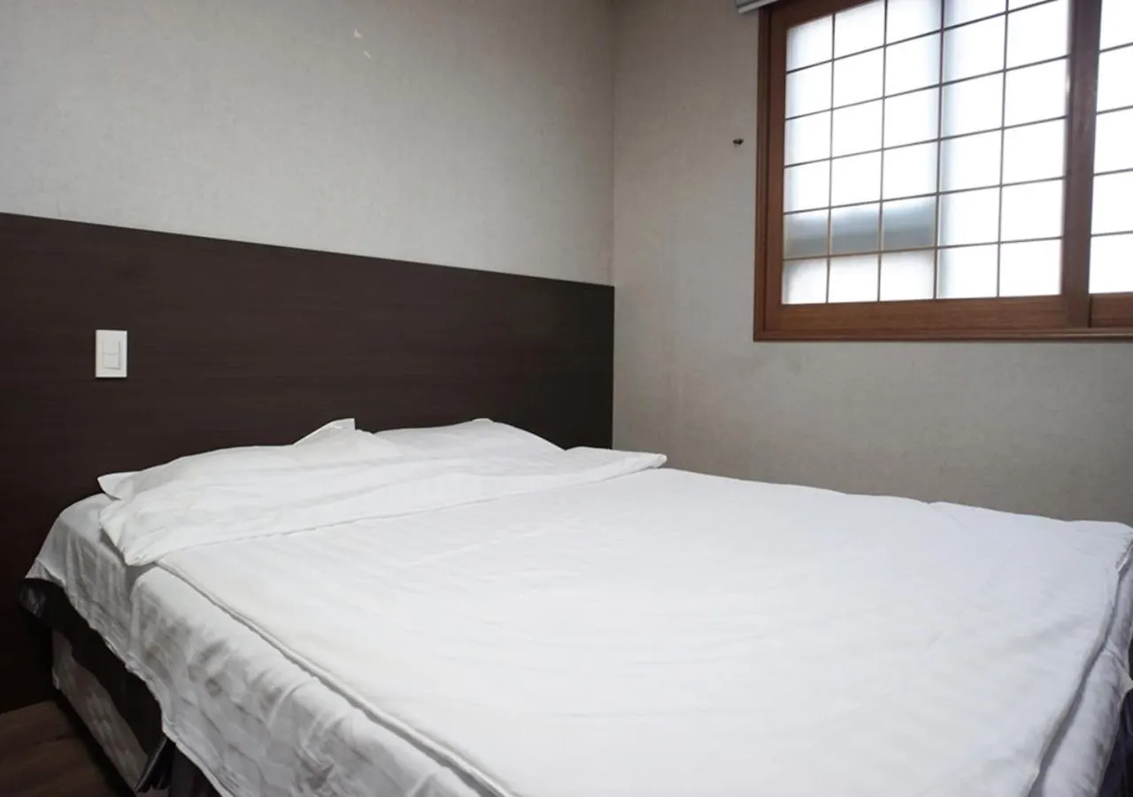 Apple Hotel Jeju 3*,