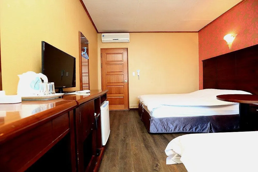 Apple Hotel Jeju Motel